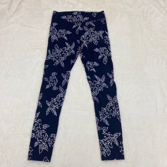 Aerie soft Rose Print Navy blue cropped leggings size Small, EUC - Picture 1 of 5